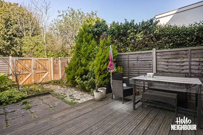 2 Bedroom Apartment To Rent In Selhurst Road, London, SE25