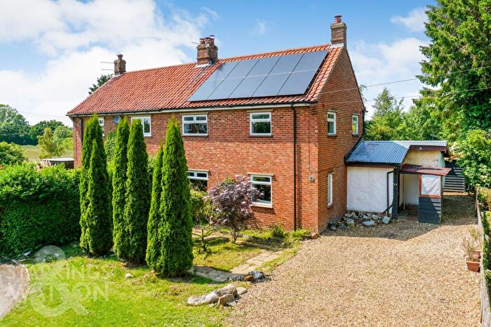 3 Bedroom Semi-Detached House For Sale In Church Lane, Hindolveston, Dereham, NR20