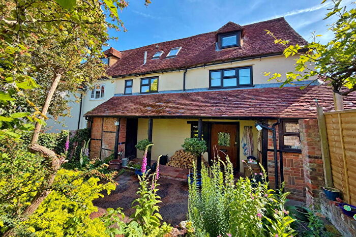 4 Bedroom Semi-Detached House For Sale In Parkers Hill, Tetsworth, OX9