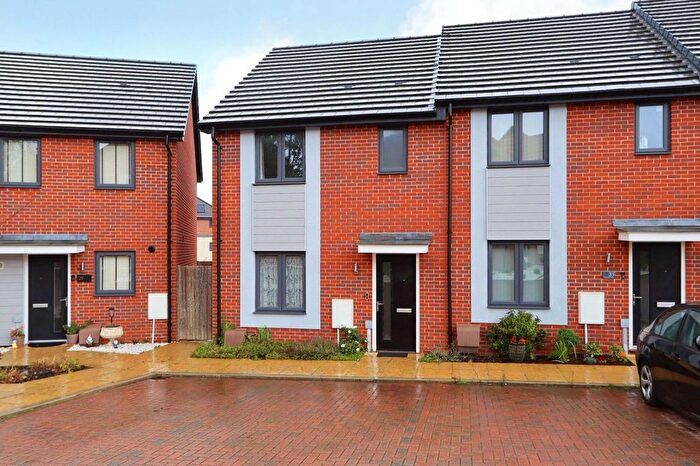 3 Bedroom End Terrace House For Sale In Spinnaker Croft, Wavendon Gate, MK7