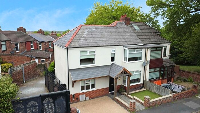 3 Bedroom Semi-Detached House For Sale In St. Georges Road, West Park, St Helens, WA10