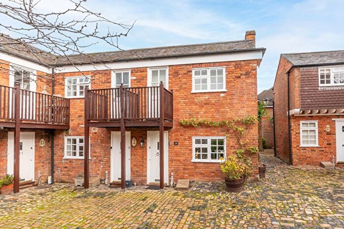 2 Bedroom Cottage For Sale In London Road, Aston Clinton, Aylesbury, HP22