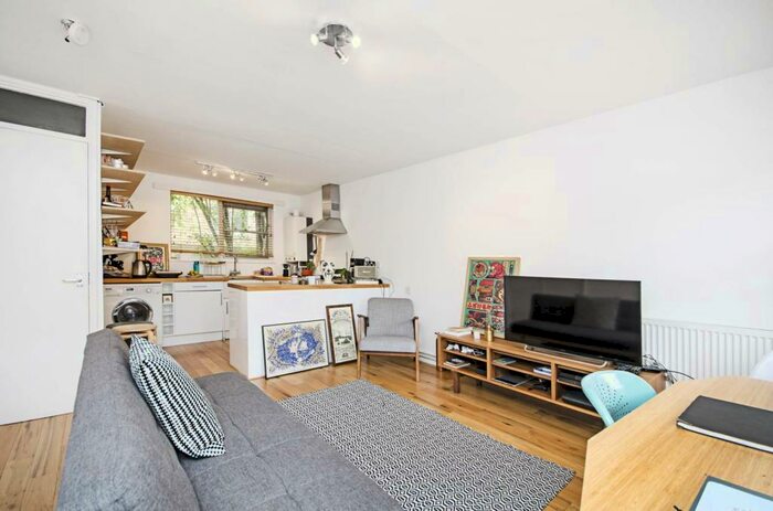1 Bedroom Terraced House To Rent In Brownlow Road, London Fields, London, E8