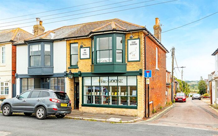 1 Bedroom Flat To Rent In Newlands, St. Helens, Ryde, PO33