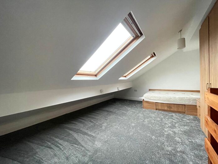 2 Bedroom Terraced House To Rent In Kelsall Road, Leeds, West Yorkshire, LS6