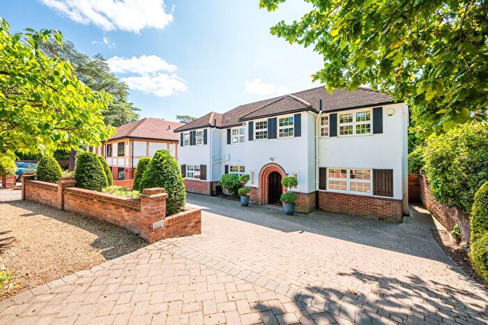 6 Bedroom Detached House For Sale In Yester Park, Chislehurst, BR7