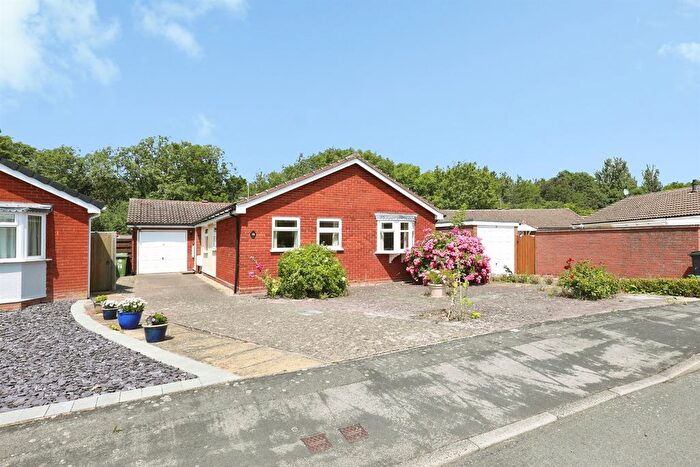 4 Bedroom Detached Bungalow For Sale In Oxford Way, Wellesbourne, Warwick, CV35