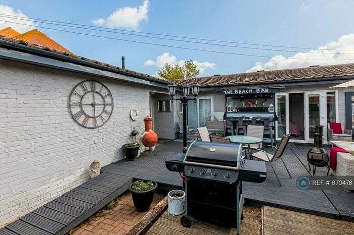 5 Bedroom Bungalow To Rent In Hodgson Road, Seasalter, Whitstable, CT5