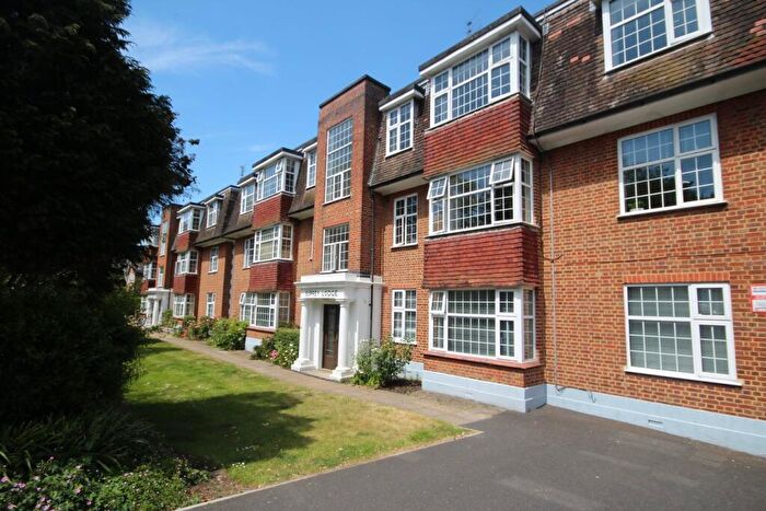 3 Bedroom Apartment For Sale In Surrey Road, Bournemouth, BH4