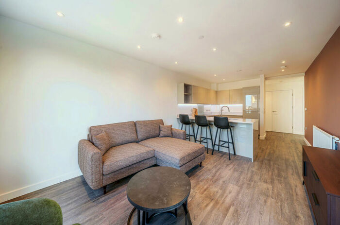 1 Bedroom Apartment To Rent In Thurlow Street, London, SE17