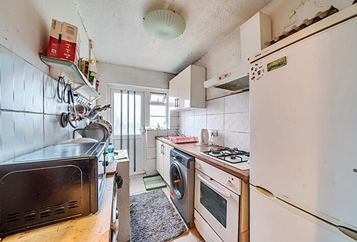 2 Bedroom Apartment For Sale In The Hyde, London, NW9