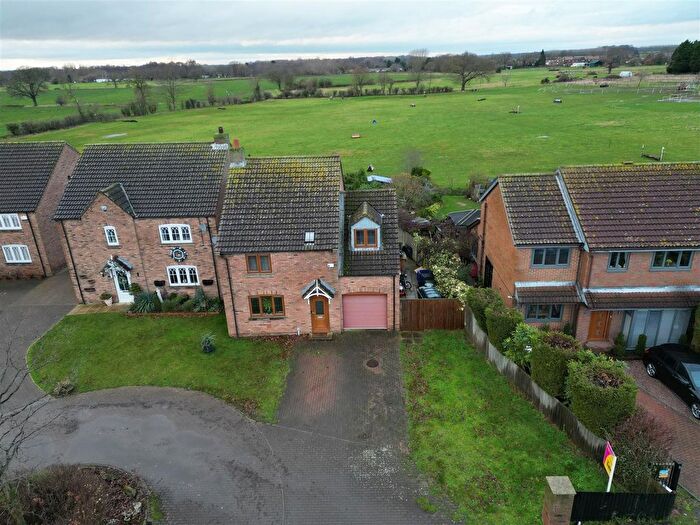 4 Bedroom Detached House For Sale In Park Avenue, Barlow, Selby, YO8