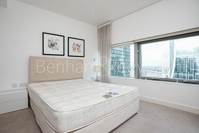 2 Bedroom Apartment To Rent In Marsh Wall, London, E14