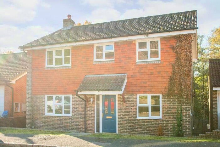 4 Bedroom Detached House To Rent In Swaines Way, Heathfield, East Sussex, TN21