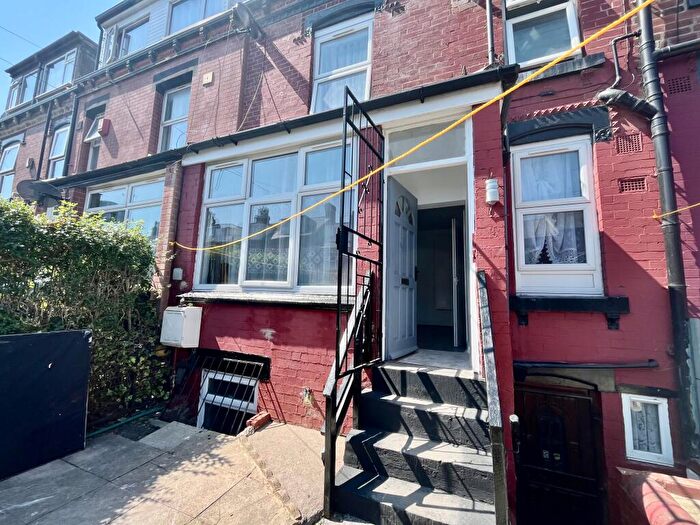 3 Bedroom House To Rent In Berkeley Terrace, Leeds, LS8