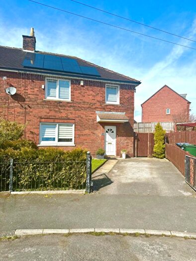 4 Bedroom Semi-Detached House For Sale In Bransdale Clough, Buttershaw, Bradford, BD6