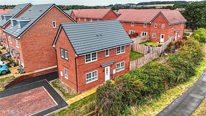 3 Bedroom Detached House For Sale In Brunswick Close, Tamworth, Staffordshire, B78