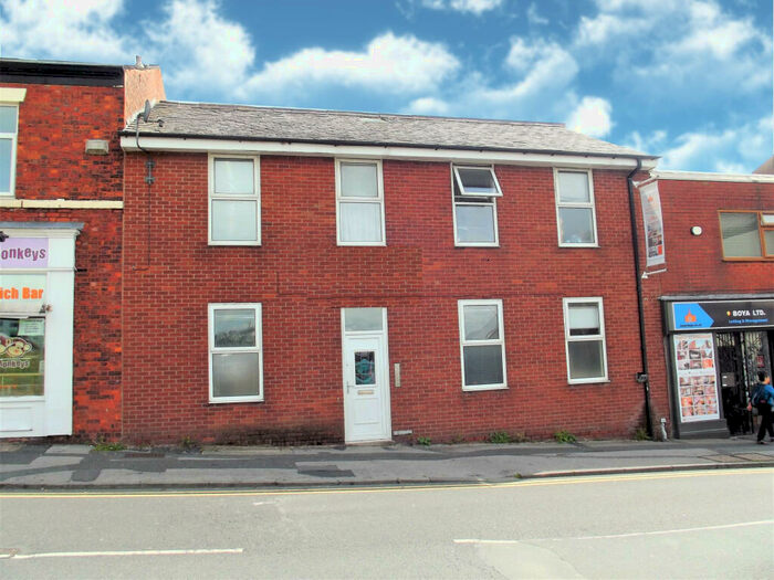 Flat To Rent In - Adelphi Street, Preston, Lancashire, PR1