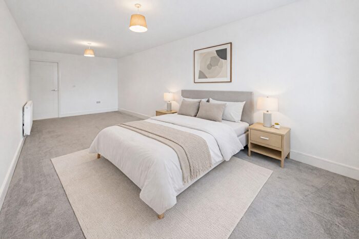 1 Bedroom Apartment For Sale In Russell Way, Octagon House Russell Way, RH10