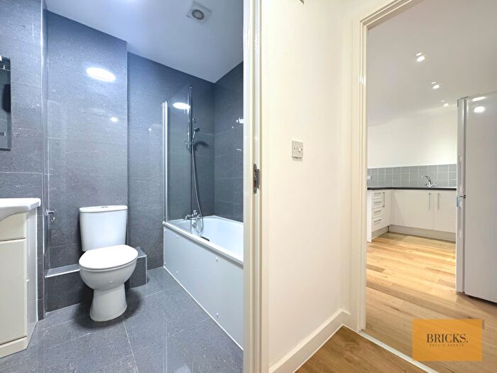 1 Bedroom Flat To Rent In Flat, Rothesay Road, Luton, LU1