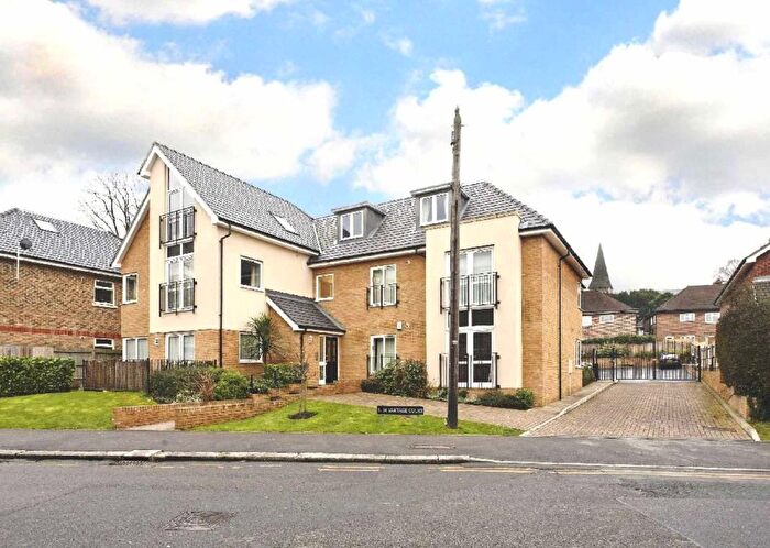 2 Bedroom Flat To Rent In West Street, Sutton, Surrey, SM1