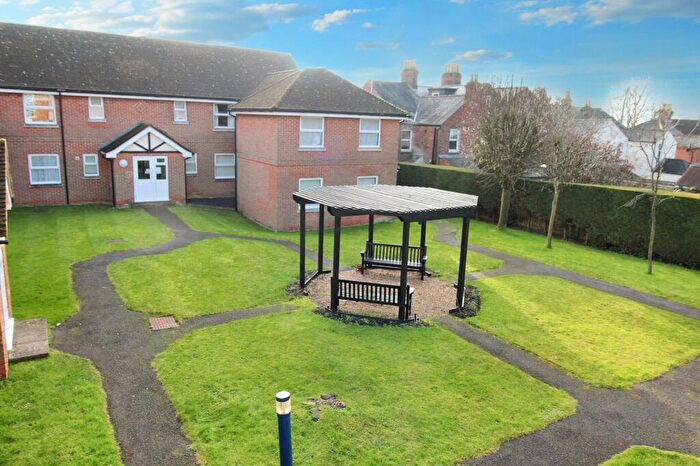 1 Bedroom Flat To Rent In Brunswick Place, Amersham Road, High Wycombe, HP13