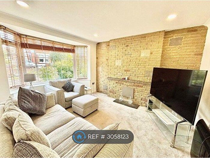 4 Bedroom Detached House To Rent In Leicester Road, London, E11