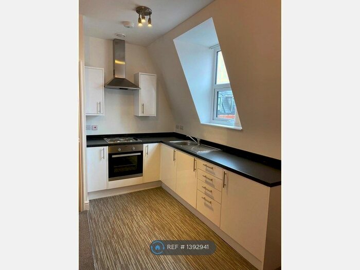 1 Bedroom Flat To Rent In Huntington House, Bolton, BL1