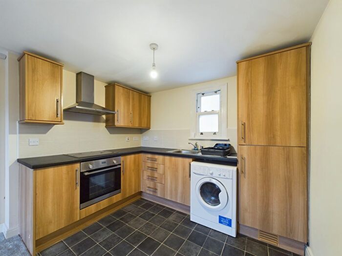 1 Bedroom Flat To Rent In Hewlett Road, Cheltenham, Gloucestershire, GL52
