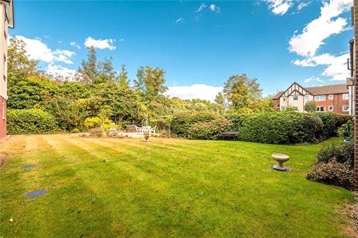 2 Bedroom Apartment For Sale In Station Road, Thorpe Bay, Essex, SS1