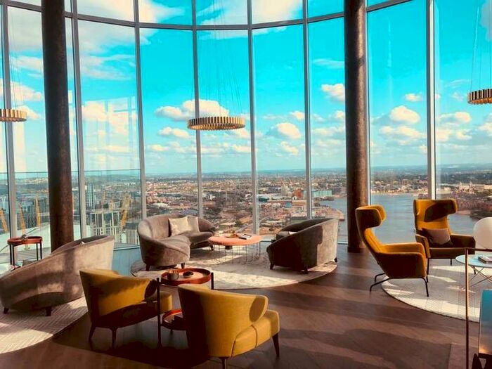 Flat To Rent In Charrington Tower, Canary Wharf, Blackwall Way, London, United Kingdom, E14