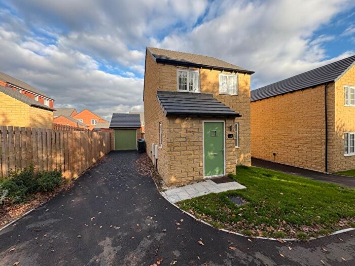 3 Bedroom Detached House To Rent In Jenner Road, NG19