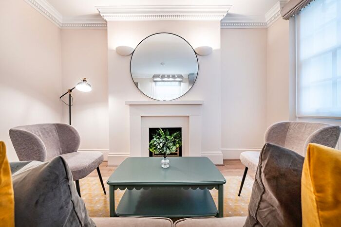 3 Bedroom Maisonette To Rent In West Warwick Place, London, SW1V