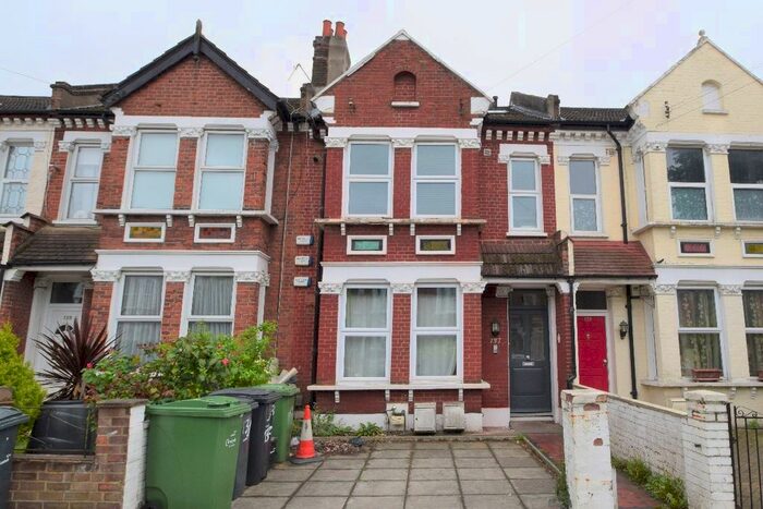 1 Bedroom Flat To Rent In Gleneagle Road, London, SW16