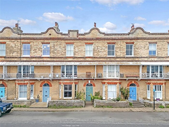 5 Bedroom Flat For Sale In Market Cross Place, Aldeburgh, Suffolk, IP15