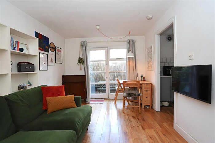 1 Bedroom Apartment For Sale In Slate Wharf, Castlefield, M15