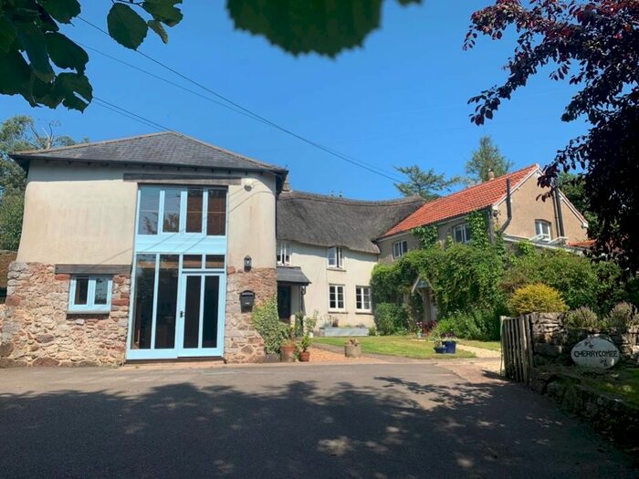 3 Bedroom Barn Conversion To Rent In Luton, Newton Abbot, TQ13