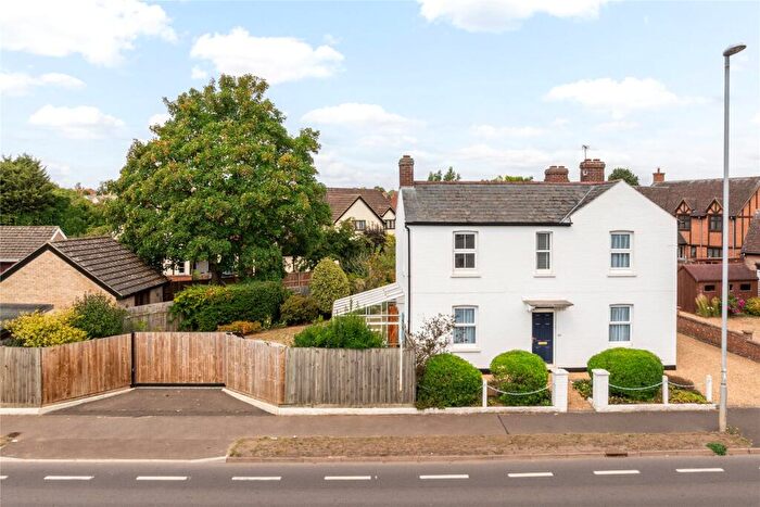 4 Bedroom Detached House For Sale In St. Neots Road, Eaton Ford, St. Neots, Cambridgeshire, PE19