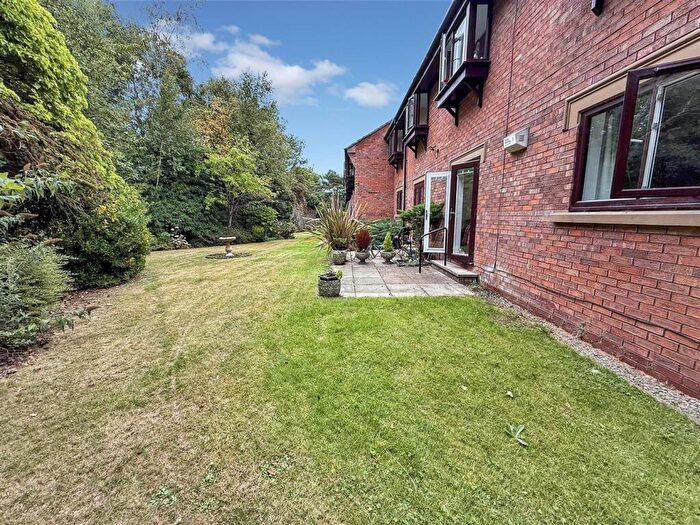2 Bedroom Flat For Sale In Smallwood Mews, Wirral, CH60