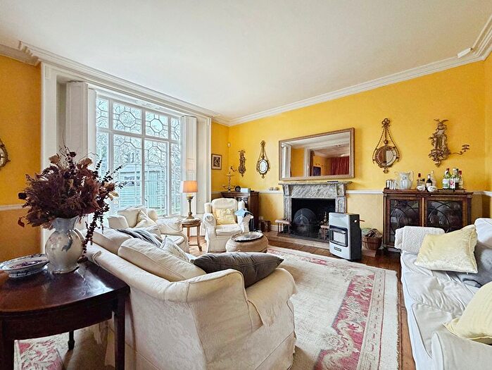 7 Bedroom Town House For Sale In Victoria Spa Lodge, Stratford-Upon-Avon, House Amp; Annex, CV37