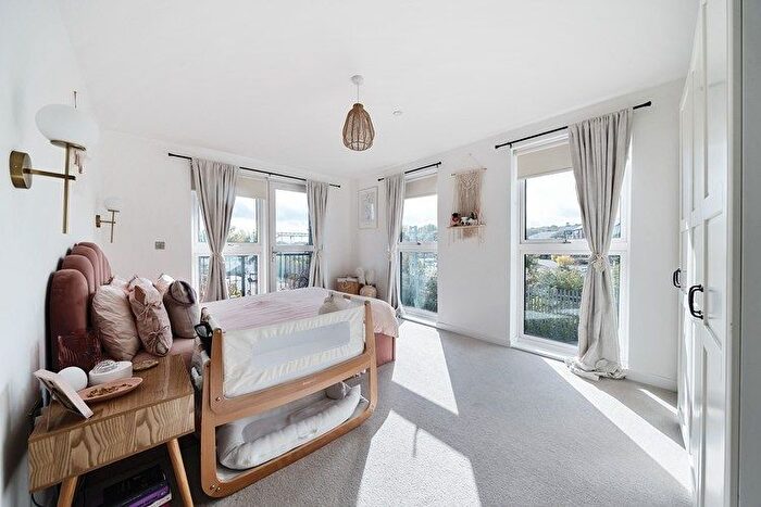 2 Bedroom Flat For Sale In Coddington Close, East Herts, Hertfordshire, SG12