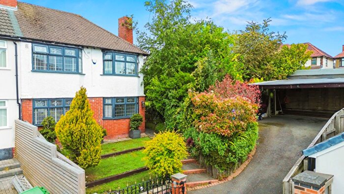 3 Bedroom Semi Detached House For Sale In Felltor Close, Liverpool, L25