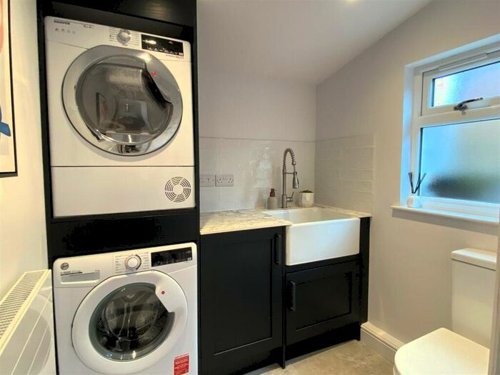 3 Bedroom Semi-Detached House For Sale In Wellington Street, Syston., LE7