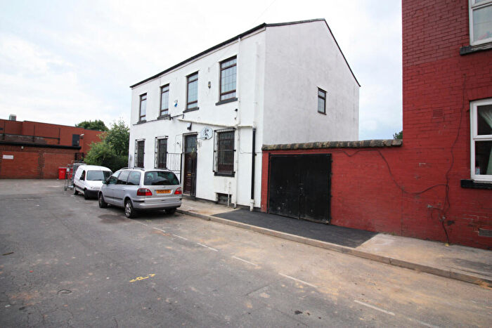 1 Bedroom Flat To Rent In Cowper Mount, Leeds, LS9