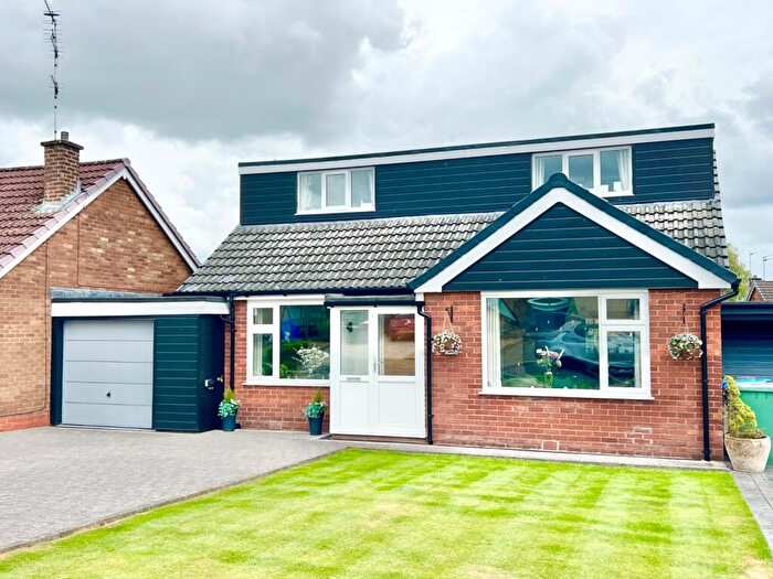 3 Bedroom Link Detached House For Sale In Osborne Close, Bury, Greater Manchester, BL8