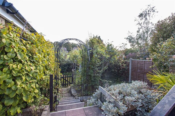 2 Bedroom Detached Bungalow For Sale In Lindale Road, Dunston, Chesterfield, S41