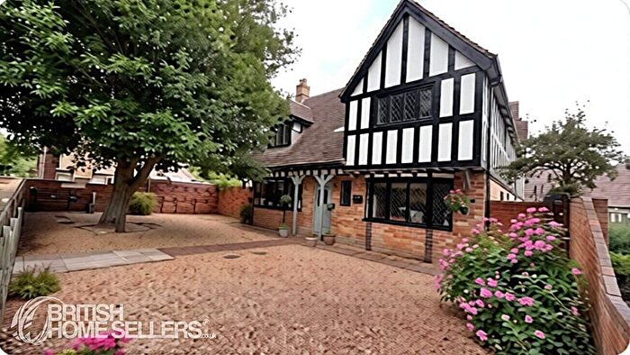 4 Bedroom Detached House For Sale In Clarkson Avenue, Wisbech, Cambridgeshire, PE13