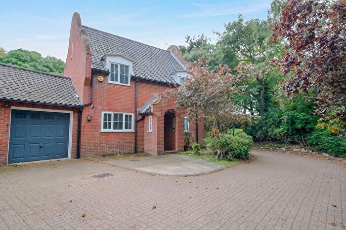 5 Bedroom Detached House For Sale In The Croft, Cromer, NR27
