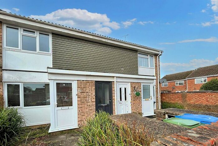 1 Bedroom Flat To Rent In Goosegreen Close, Horsham, RH12