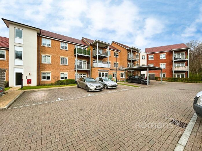 2 Bedroom Apartment For Sale In Copse Close, Fleet, Hampshire, GU51